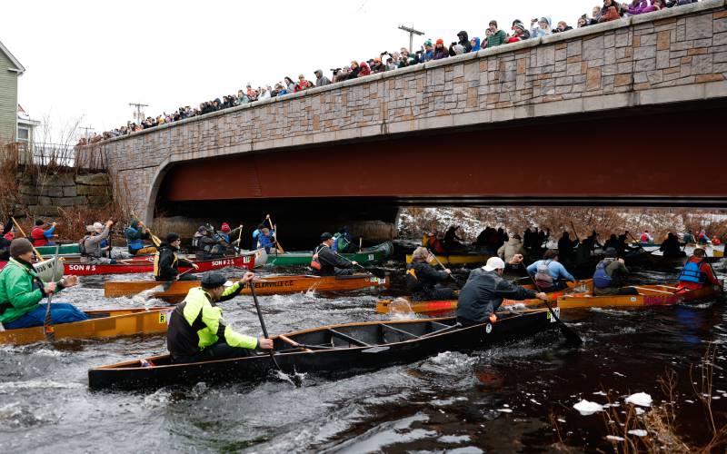 Competitors set out at the start of the 60th annual River Rat Race from Athol to Orange on Saturday.