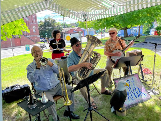 Annual Dinner by the River returns to Orange on Aug. 29