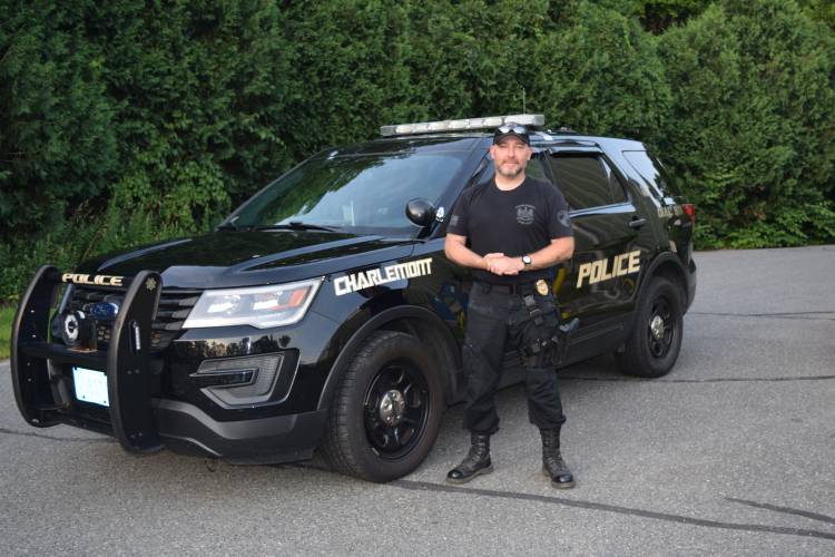 Charlemont seeks new police chief